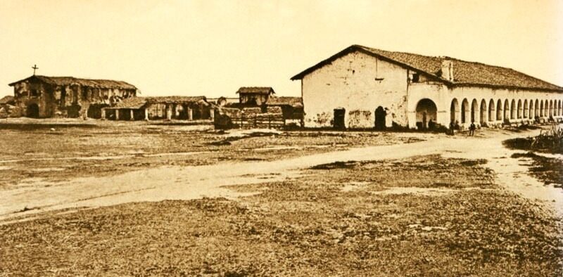 Mission San Fernando Rey de España - Cardinell Vincent Postcards Collection